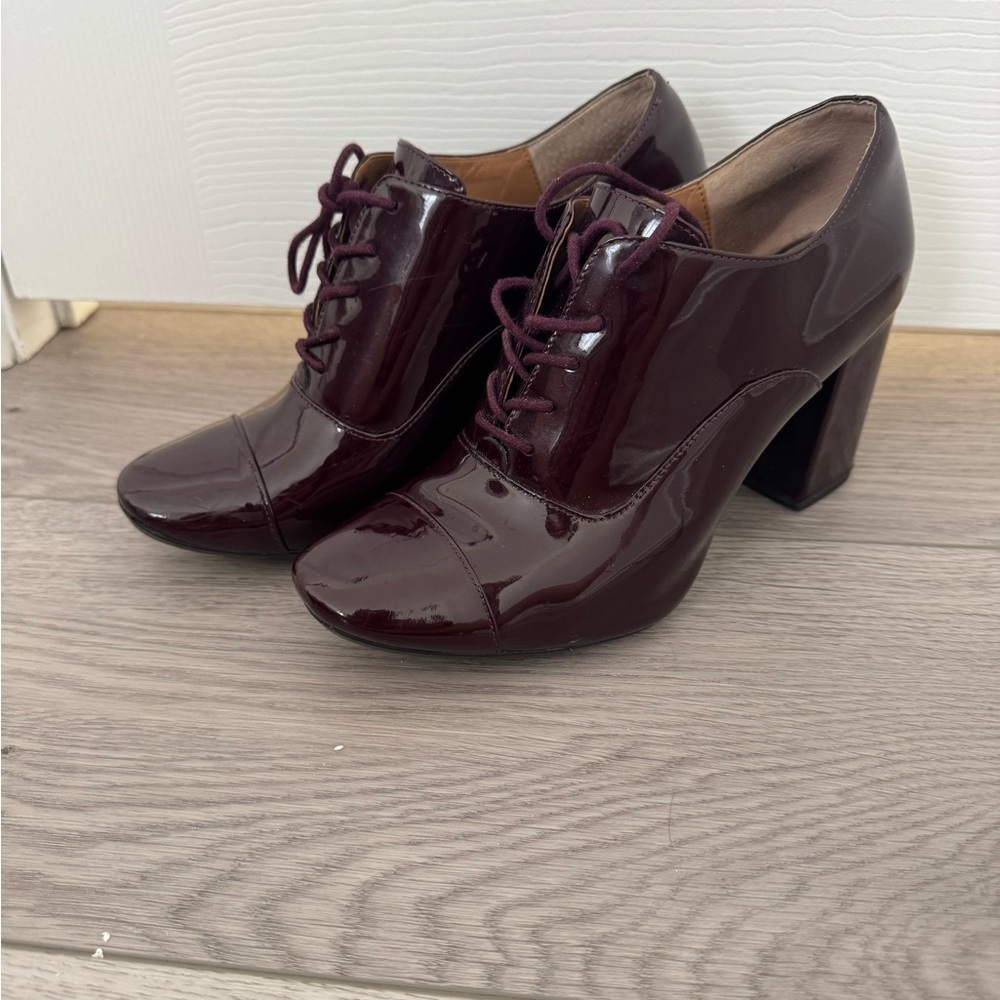 Calvin Klein Women's Burgundy Patent Leather Oxford heels